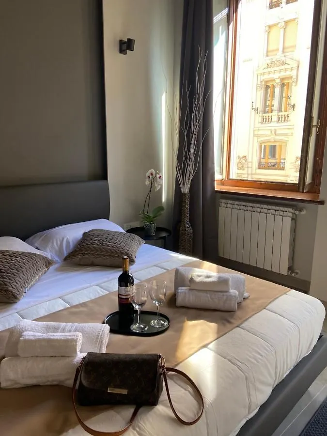 Soha Piazza Di Spagna Boutique Rome 0*,