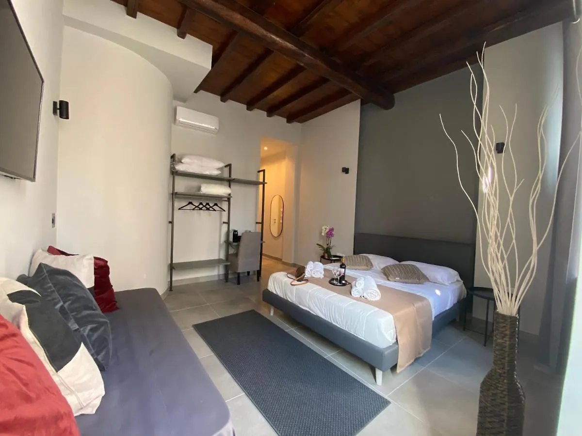 Soha Piazza Di Spagna Boutique Rome 0*,